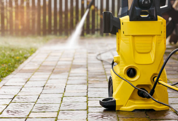 Best Gutter Cleaning  in Lakewood, WA